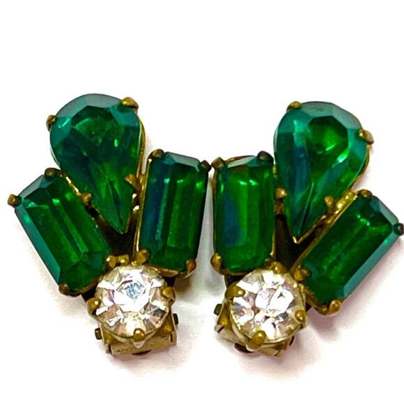 Clip Earrings Emerald Green Gold Vintage Vtg Estate Jewelry O30 - Picture 1 of 3